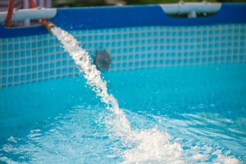 Pool Water Filtration in Progress During Allergy Season in Virginia & Maryland