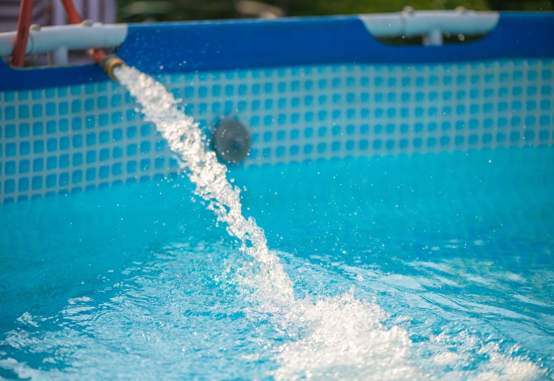 Pool Water Filtration in Progress During Allergy Season in Virginia & Maryland