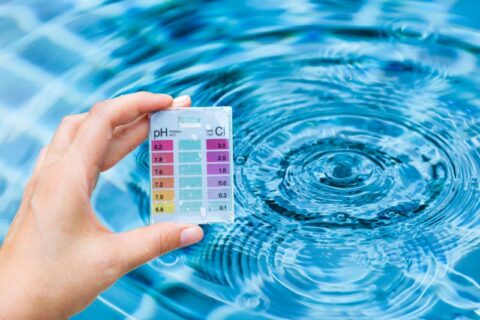Pool Expert Testing the pH & Alkalinity of a Pool in Virginia & Maryland